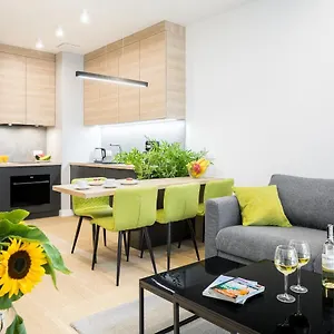 apartamenty-rakowicka-by-lets-krakow.krakowhotelspoland.com/